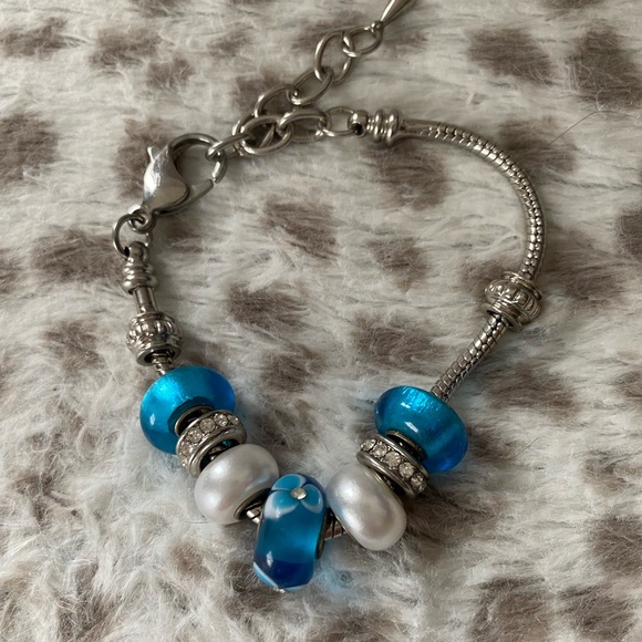Bella Perlina Silver Bracelet with Blue/White/Silver Beads - Picture 6 of 15